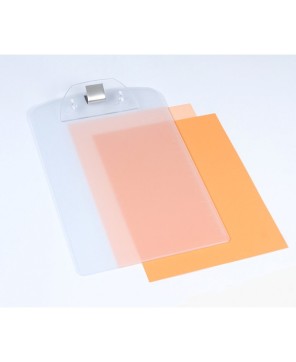 Tabla de plástico con clip para documentos.
