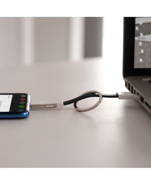 Llavero con cable para carga Manali.